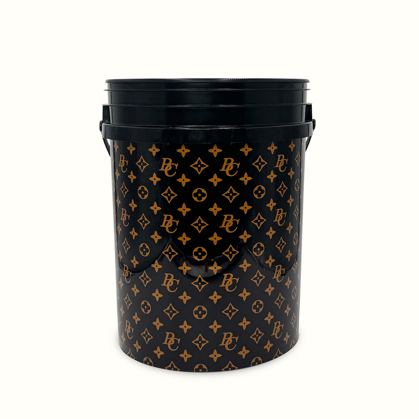 THE LOUIS BUCKET™